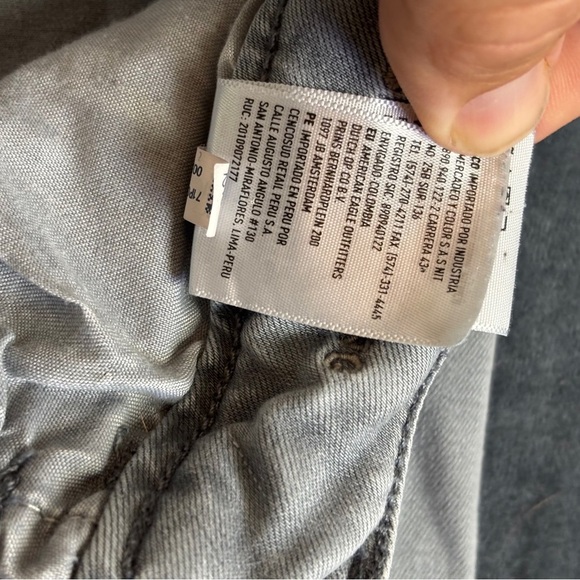 American Eagle Outfitters High Rise Skinny Gray Jeans w/ Distressed Design Sz 8 - Picture 8 of 13
